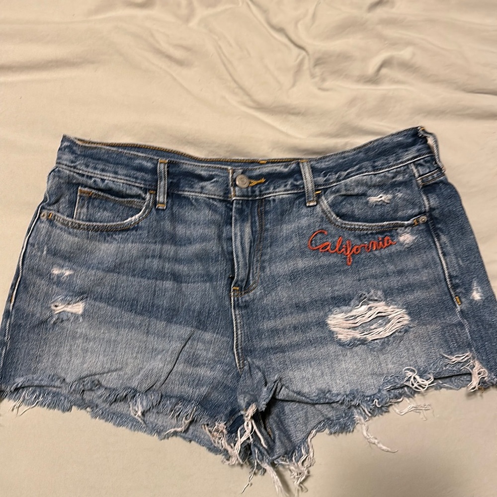 Old navy distressed boyfriend shorts